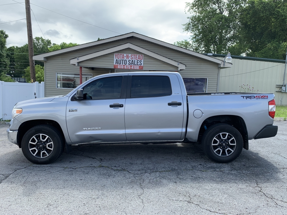 2017 Toyota Tundra SR5 CrewMax 5.7L FFV 4WD