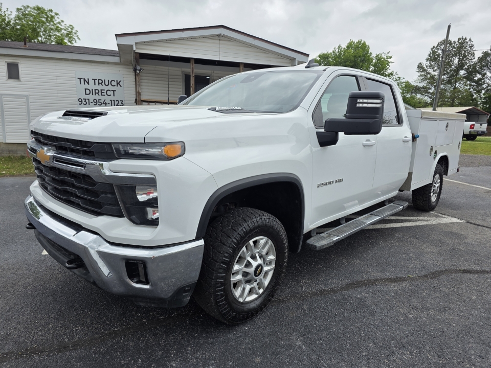 White 2024 Chevrolet Silverado 2500HD LT Crew Cab LB 4WD Pickup Truck Four-Wheel Drive Automatic