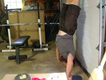 Handstand Push-Ups Picture_11_entry