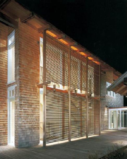 wood screen to protect from sun and glare