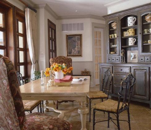 breakfast room