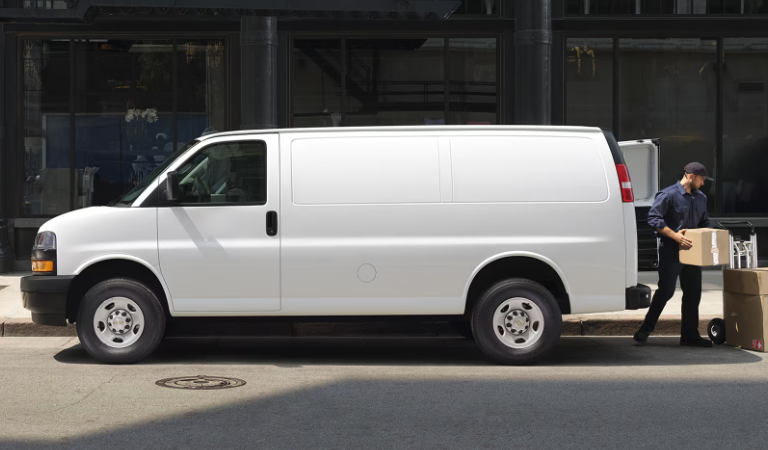 2025 Chevrolet 3500 Express Van performance features