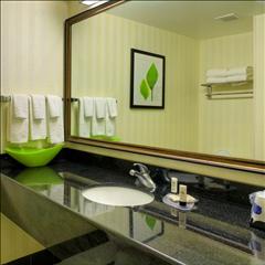 Fairfield Inn & Suites