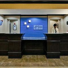 Holiday Inn Express Hotel & Suites
