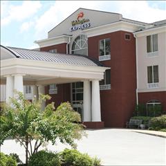 Holiday Inn Express Hotel & Suites