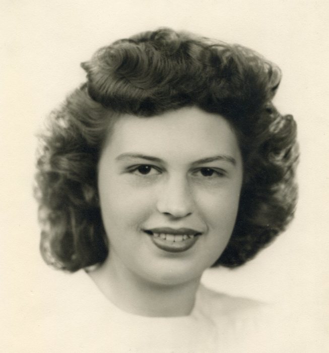 Obituary For Mary Lou Daggett Wolf Murray Weaver Funeral Home 97356