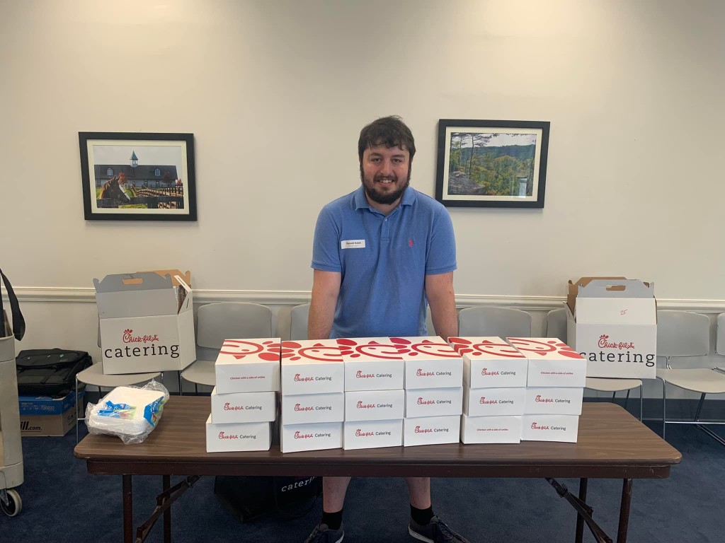 July 2022.3 Thanks to a generous donation from a local business, we were able to serve Chick-fil-A to the staff on the 2nd floor. Thank you to Lane Noble for helping me serve the capitol community.