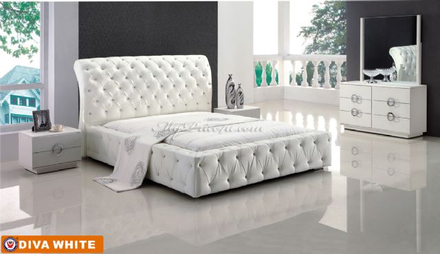 Diva White Platform Bed by American Eagle
