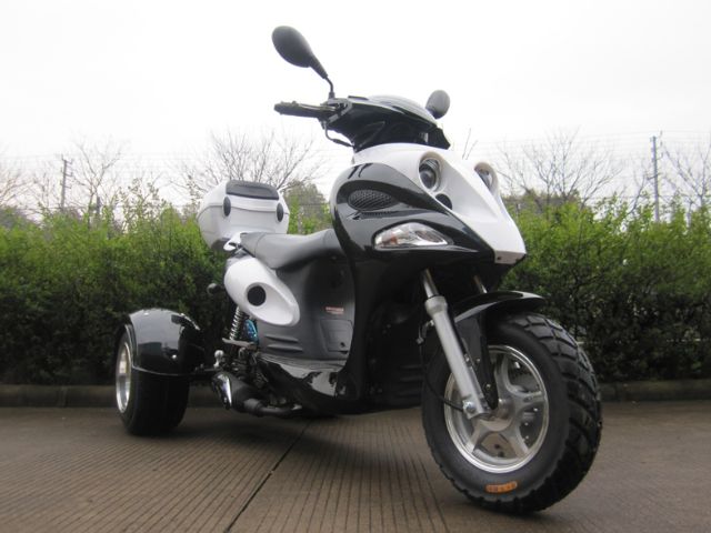 50cc Mojo Trike Scooter Moped