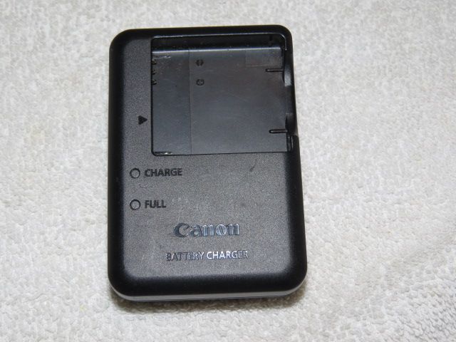 Canon Battery Charger CB 2LA