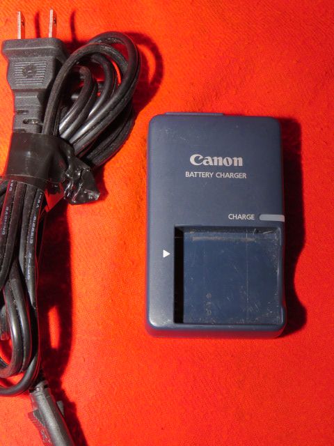Canon battery charger model CB 2LVEG