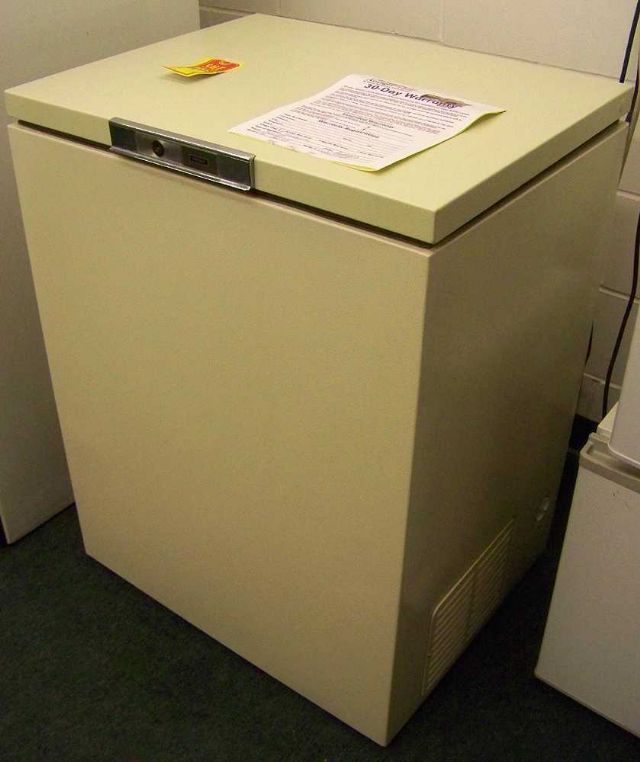 Crosley Shelvador Almond Chest Freezer Champaign, Illinois