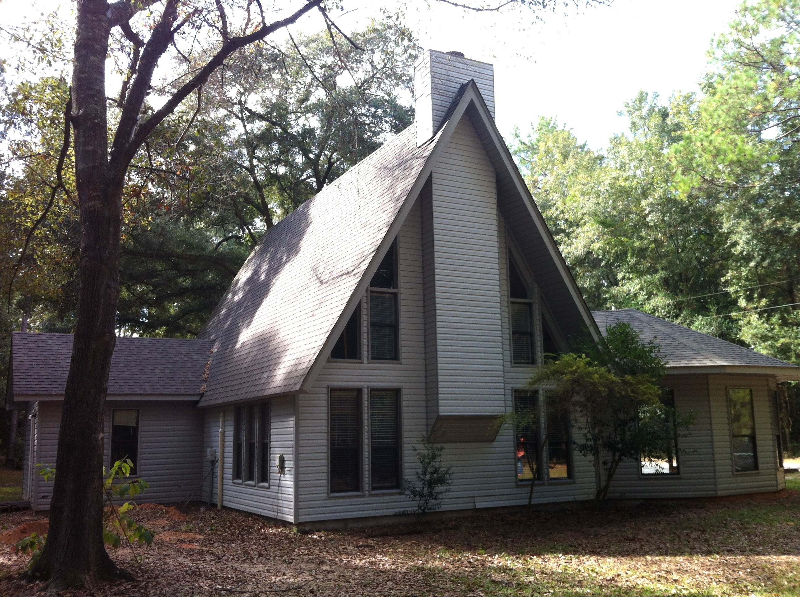 LOXLEY ON 3 ACRES!!!