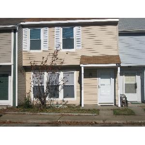 Lovely Townhome with Beautiful Updates