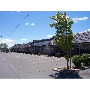 MOVE IN SPECIALS   ***CALL FOR MORE INFO*** (Sparks) 2750sqft