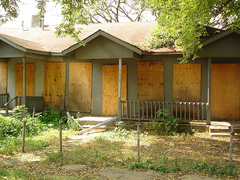 Boarded_home