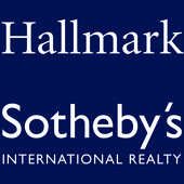 Hallmark_vertbw_1bluebox_navy_box_with_line_visible
