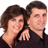 Mark_and_lisa_2009_cropped_shorter
