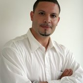 Carlos_headshot