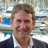 2011_headshot-adjust-square