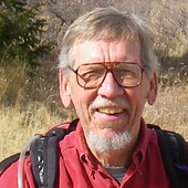 Reg_outdoor_headshot