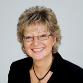 Elizabethhaugsmall