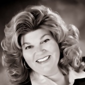 Wall_kelli-bw_headshot_2011