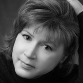 Leslie_olson_portrait_bw