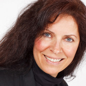 Tamara_tilt_right