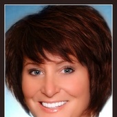Colleen_headshot