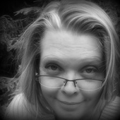 Funny_headshot_blaack_white-005