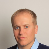 Chris_headshot_09