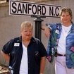 Jean_and_lisa_with_sign