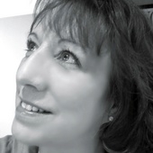 Claudiab_w_looking_up