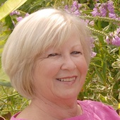 Kathy_kenney_garden_shot_hh