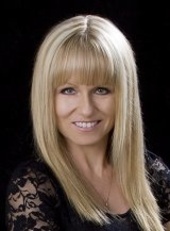 Jen%20realtor%20head%20shot
