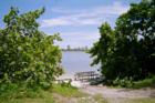 Lakeside Park picnic table on Lake Worth