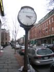 Clock outside the Citzen Bank