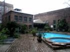 The courtyard at the Federal Fibre Mills Condos is one of the best courtyards in the Warehouse District. This building was a rope factory and later a beer garden for the 1984 worlds fair before being converted inot condos 