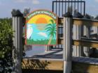 The Island Club of Vero Beach, Vero Beach, FL  32963 -  is a gated community located on Vero's barrier island between the Atlantic 
      Ocean and the Intracoastal Waterway.
      www.VeroPremierProperties.com
