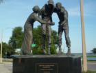 This is a statue memorializing the soldiers and people who lost their lives in the battle of Bataan near Austrailia..... over 10,000 people died in the 63 mile death march to the prision camps......may God rest their souls..