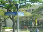 If you can pronounce the name of the street, you must be a Kamaaina (local).