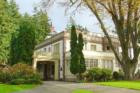 Larimont Manor in Edgemoor neighborhood.