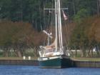 Sail boat 