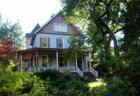 A Garrett Park painted lady