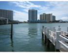 Miami's Biscayne Bay • Waterfront Restaurant • Dockage