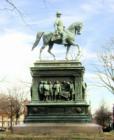 Statue in the middle of the Circle