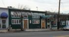 While "Ellis Island", a neighborhood watering hole, looks a little funky, it's had amazing smells coming out every time I've driven past it.  Mmmm.  It's time to eat! 