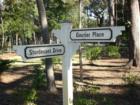 Street signs in Pinckney Retreat