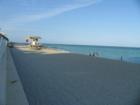 beach behind the Tides